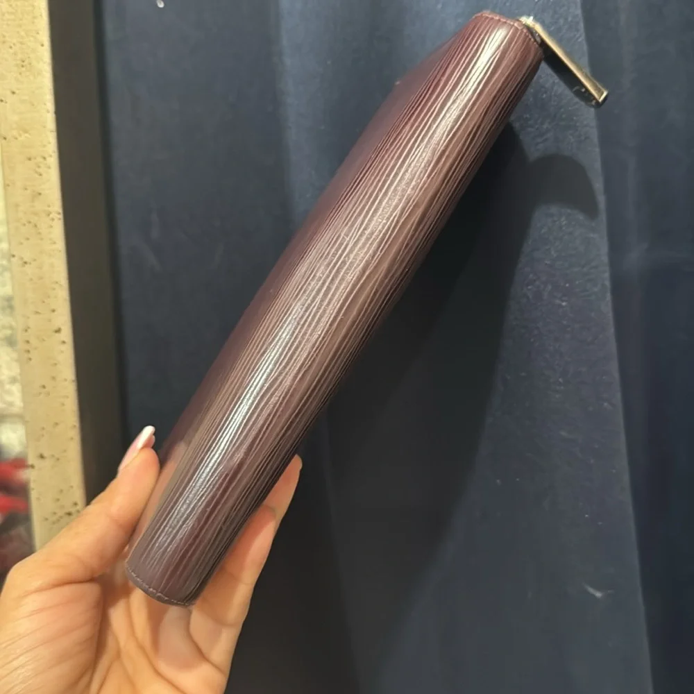 🤎LOUIS VUITTON Epi Electric Zippy Wallet